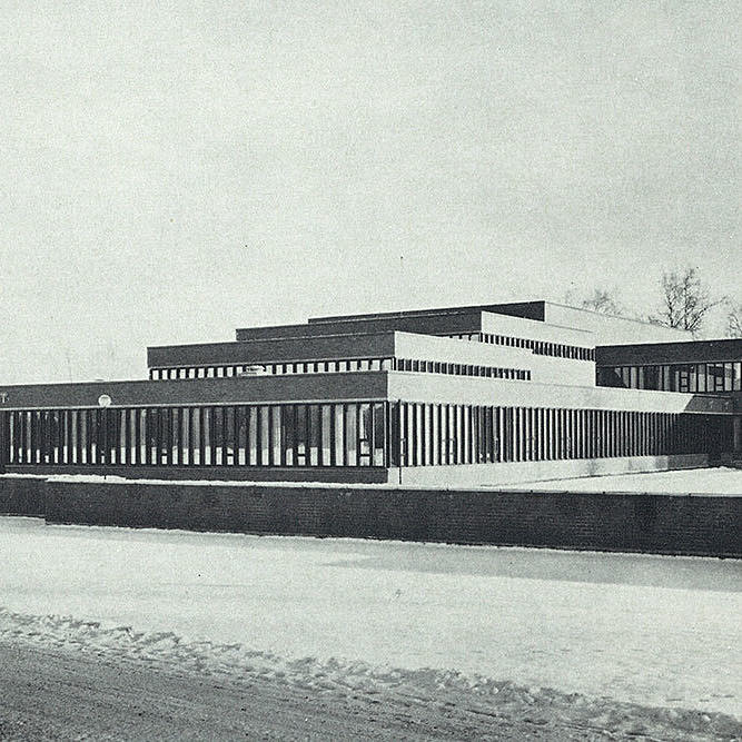 Nannestad kommunehus og skole