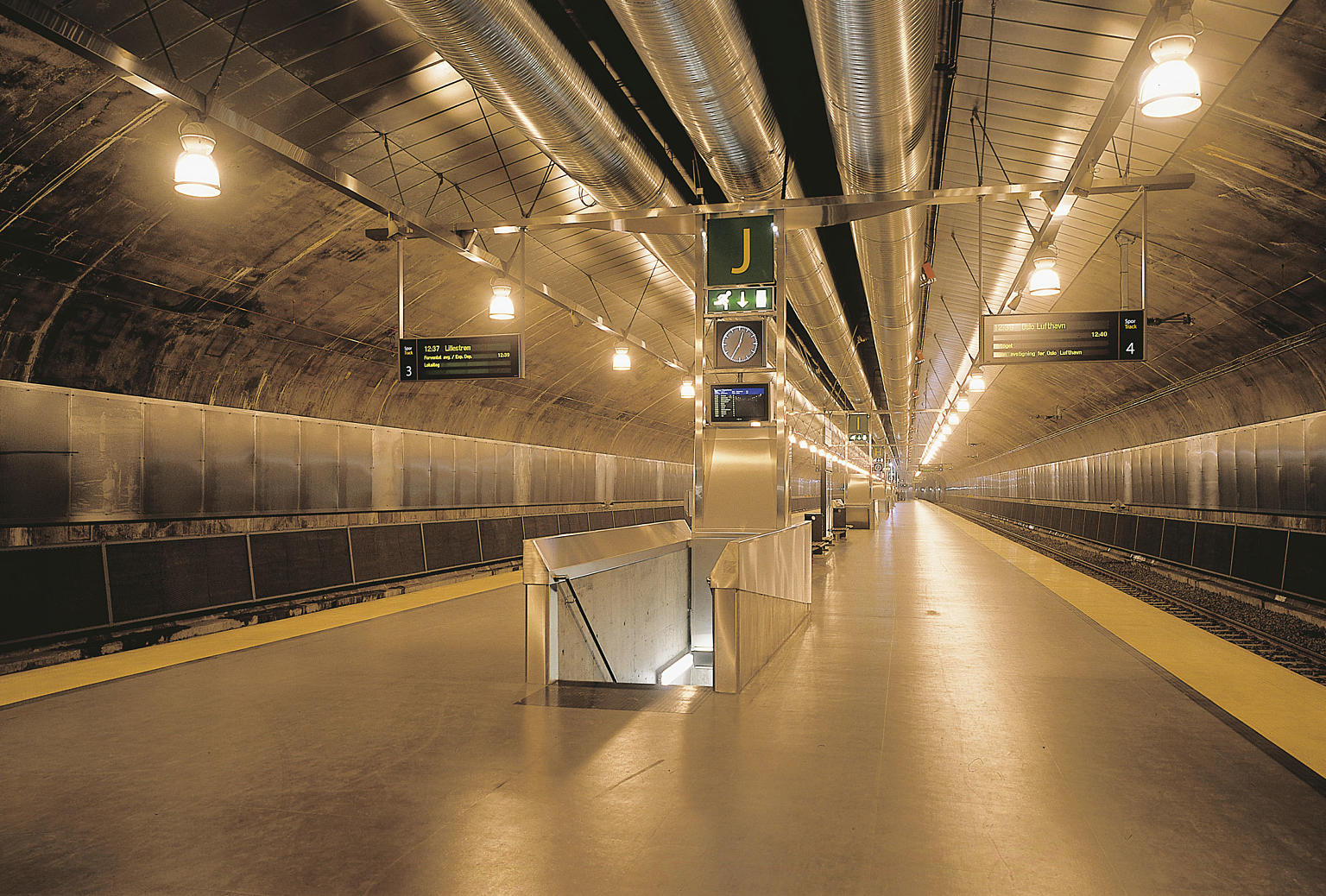 Nationaltheatret stasjon