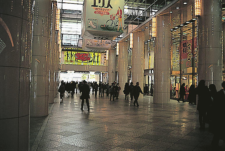 Indre gågate, Yurakucho.(5)