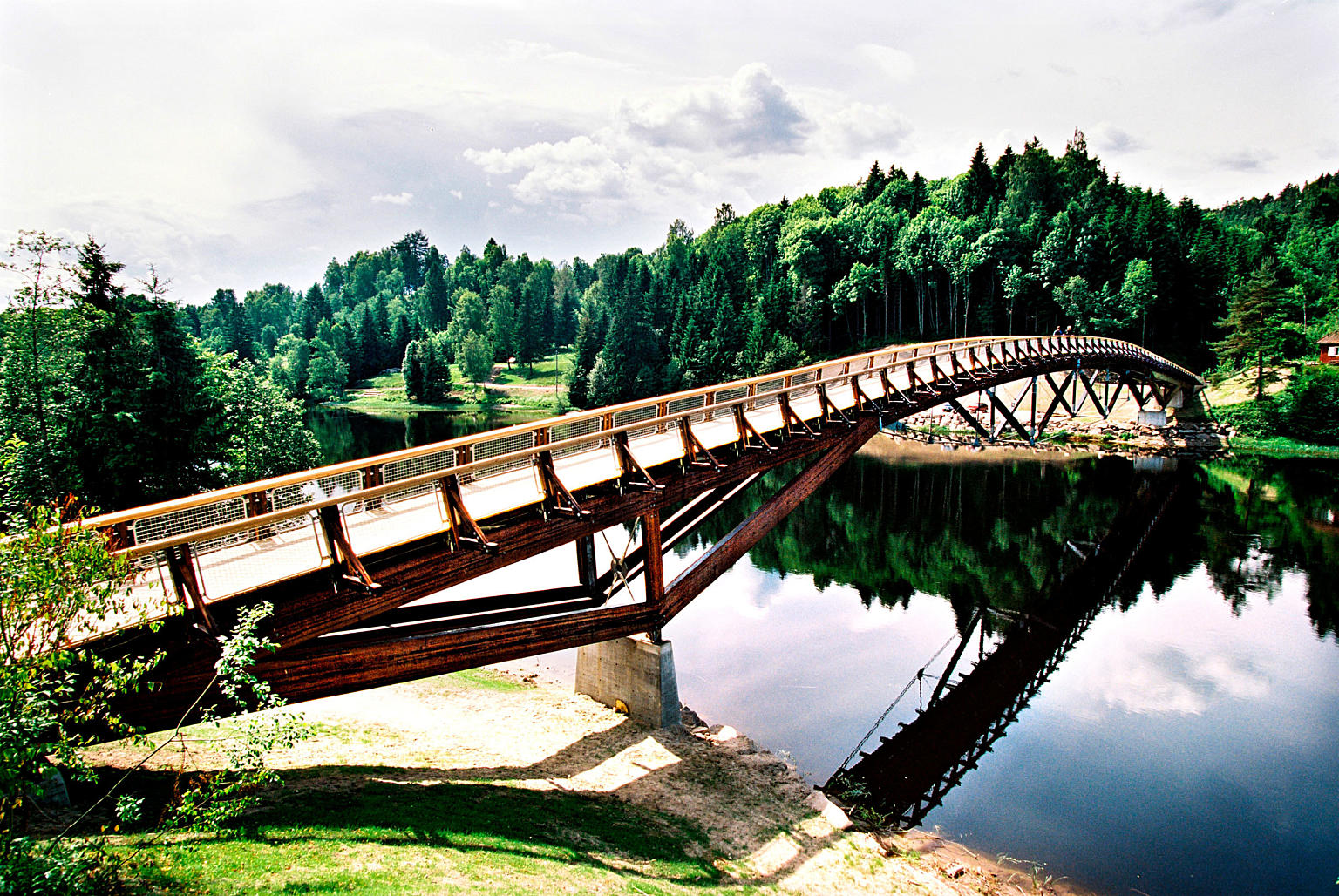 Kjærrabrua over Numedalslågen