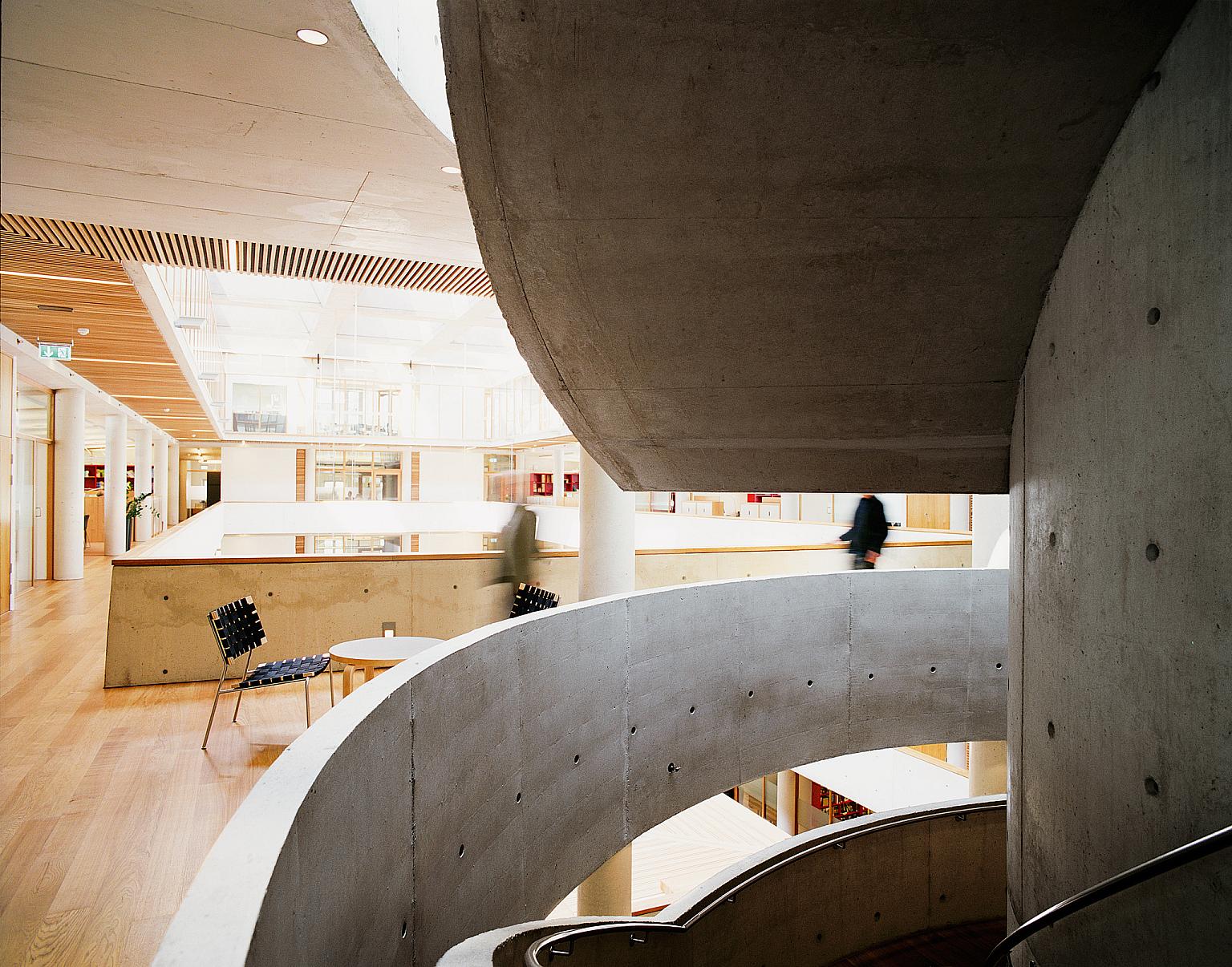 Fra Gyldendalhuset, sett fra hovedtrappen mot atriet. Foto: Ivan Brodey