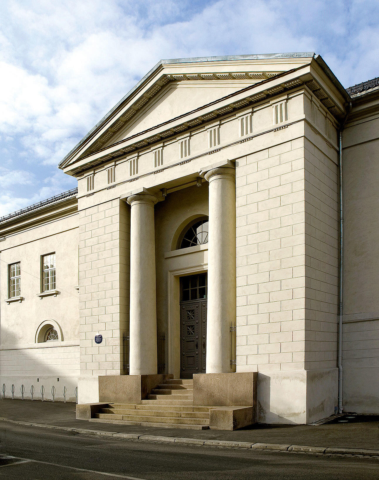 C.H. Grosch‘ bygning for Norges Bank, 1830. Inngangspartiet. Foto: Ivan Brodey
