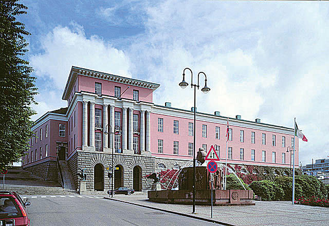 Gudolf Blakstad og Herman Munthe-Kaas: Haugesund Rådhus, 1932. Foto: Jiri Havran 2006/www.arkifoto.no
