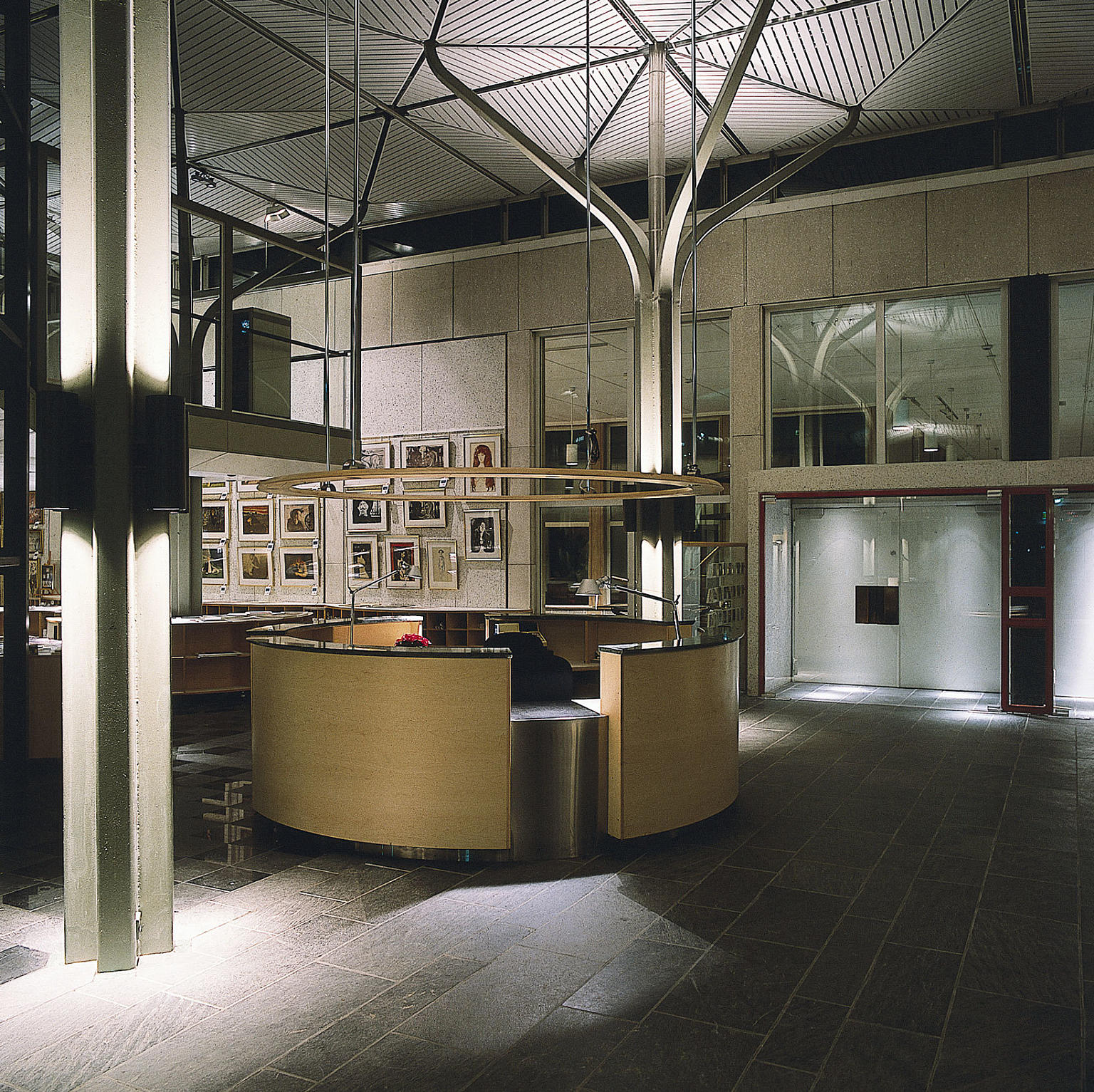 Munchmuseet, Oslo. Fase 2, 1993. Fra resepsjonen/museumsbutikken Foto: Stein Arne Andreassen