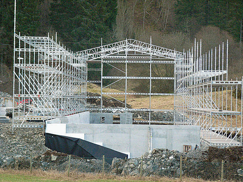 Lukket rubbhall. Eksempel på et "beskyttelseshus”. Rådalslien omsorgsboliger bygges i massivtre og med passivhusstandard, Arkitektgruppen Cubus.