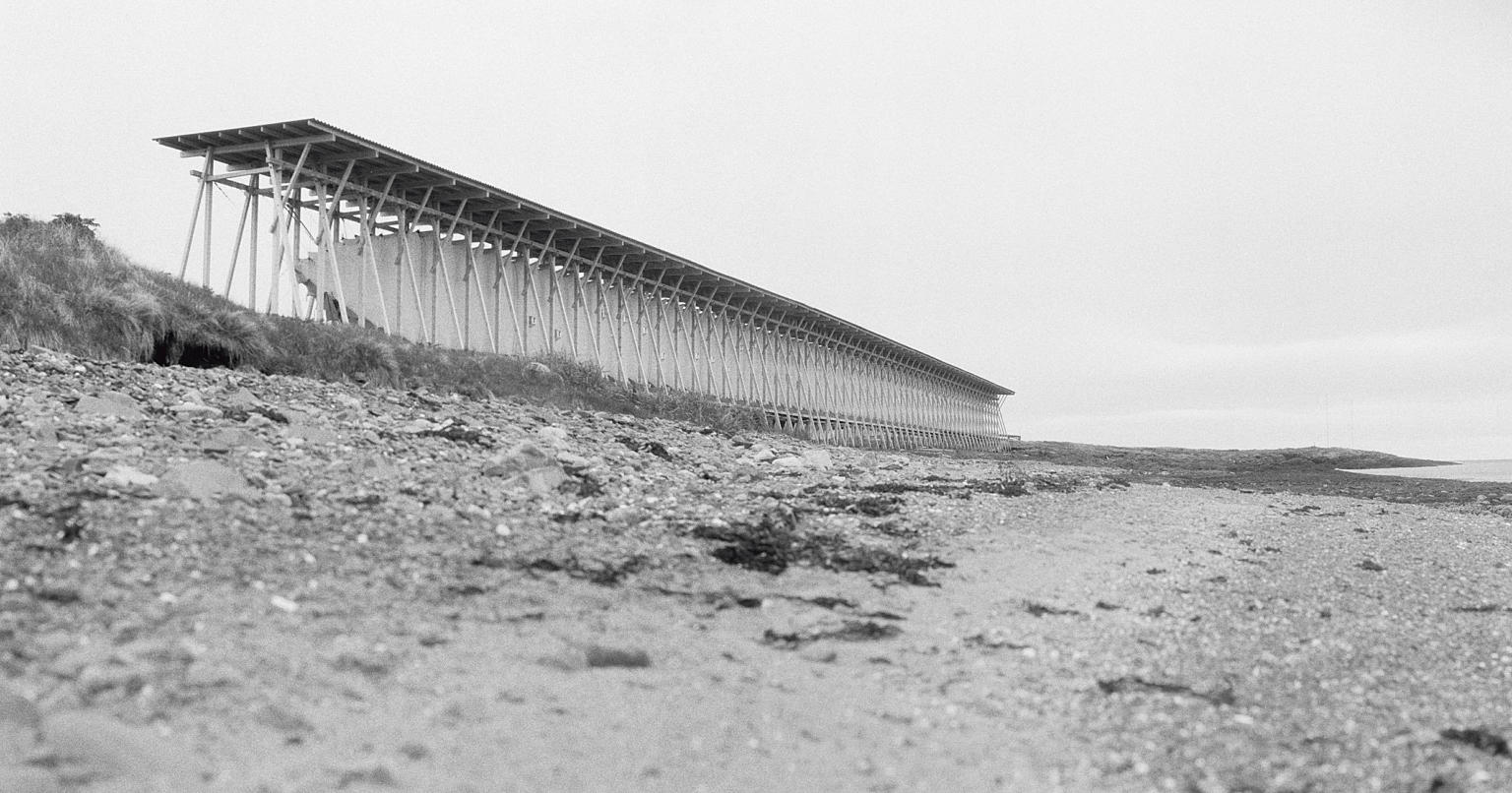 Det lange rommet langs sjøkanten. Foto: Ellen Ane Eggen