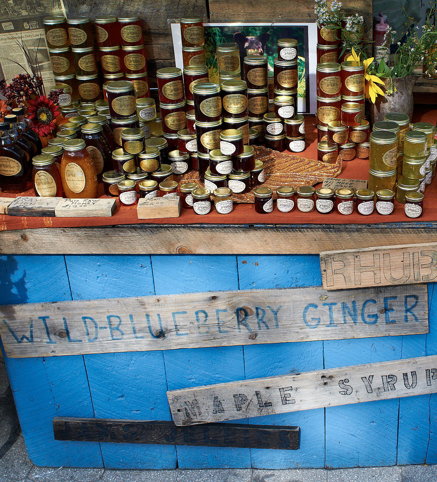 Forbudet ble opphevet i mars 2010. Birøkten brer nå om seg, og man kan for eksempel kontakte nycbeekeeping.com hvis man vil være vertskap for en bikube eller to. Foto: Are Carlsen