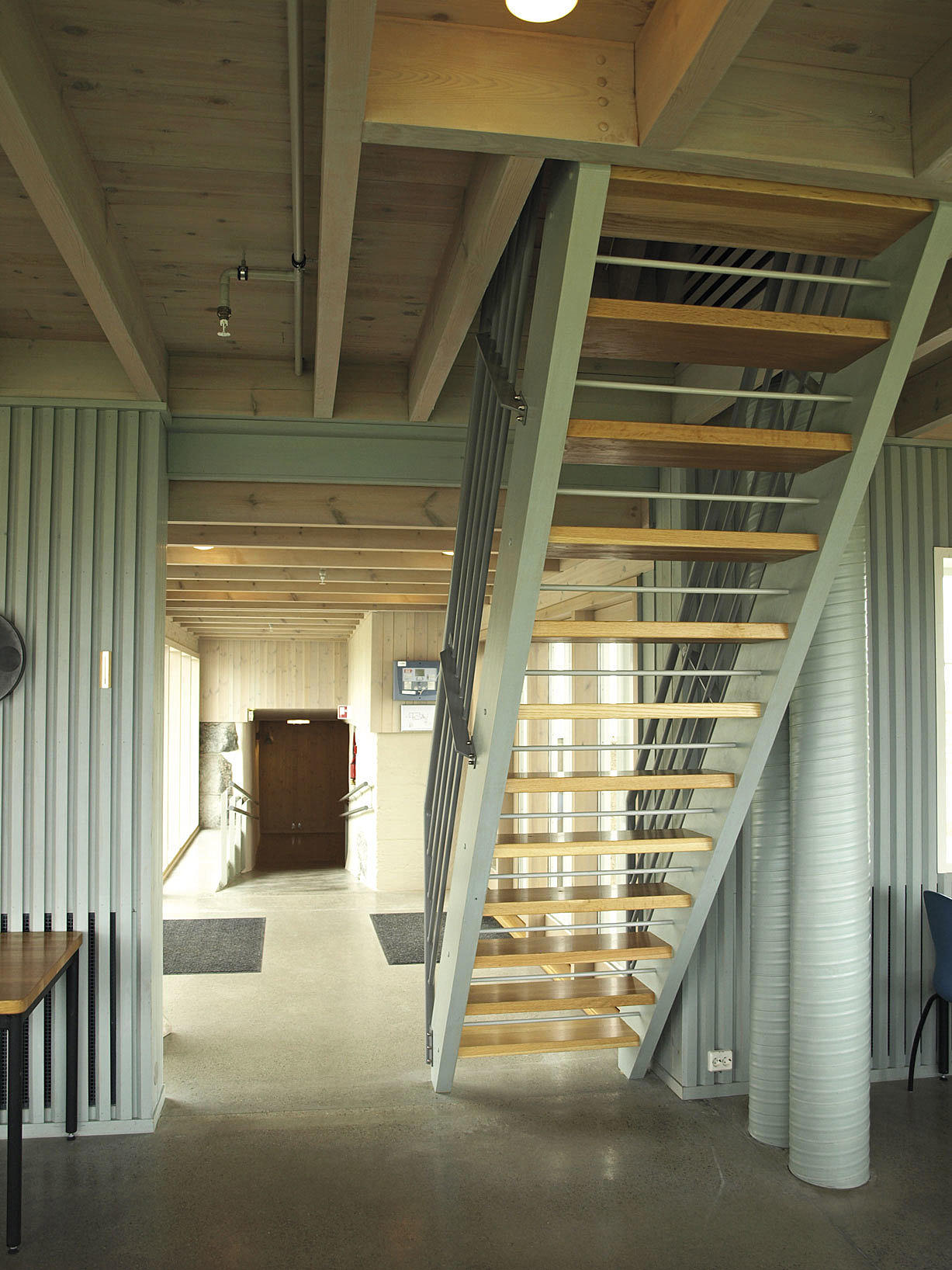 Nytt mellombygg på kjeller/bakkeplan, sett fra kafeen.