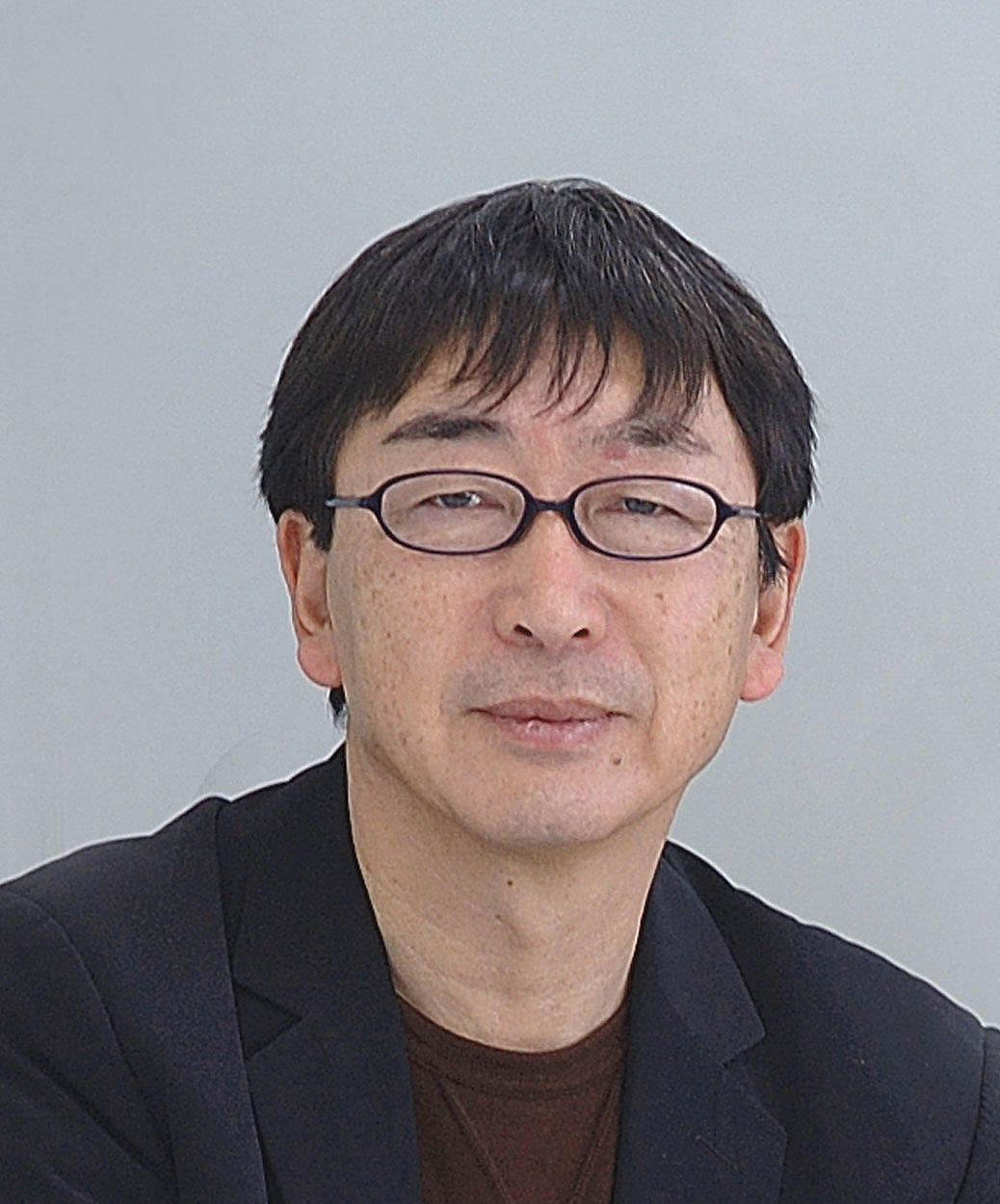 Toyo Ito driver arkitektpraksis i Tokyo, Japan, og ble tildelt Pritzkerprisen i mai 2013.