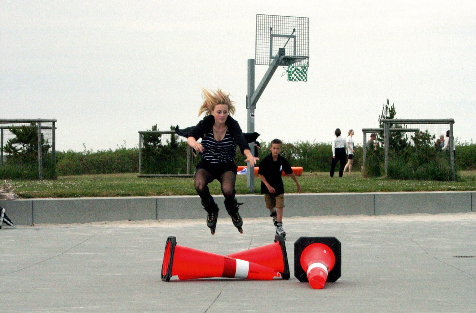 Byrummene i Amager Strandpark i København har en meget enkel arkitektur, hvilket skaber en række kønsneutrale multibrugbare byrum. Foto: B.M. Hermansen 2013