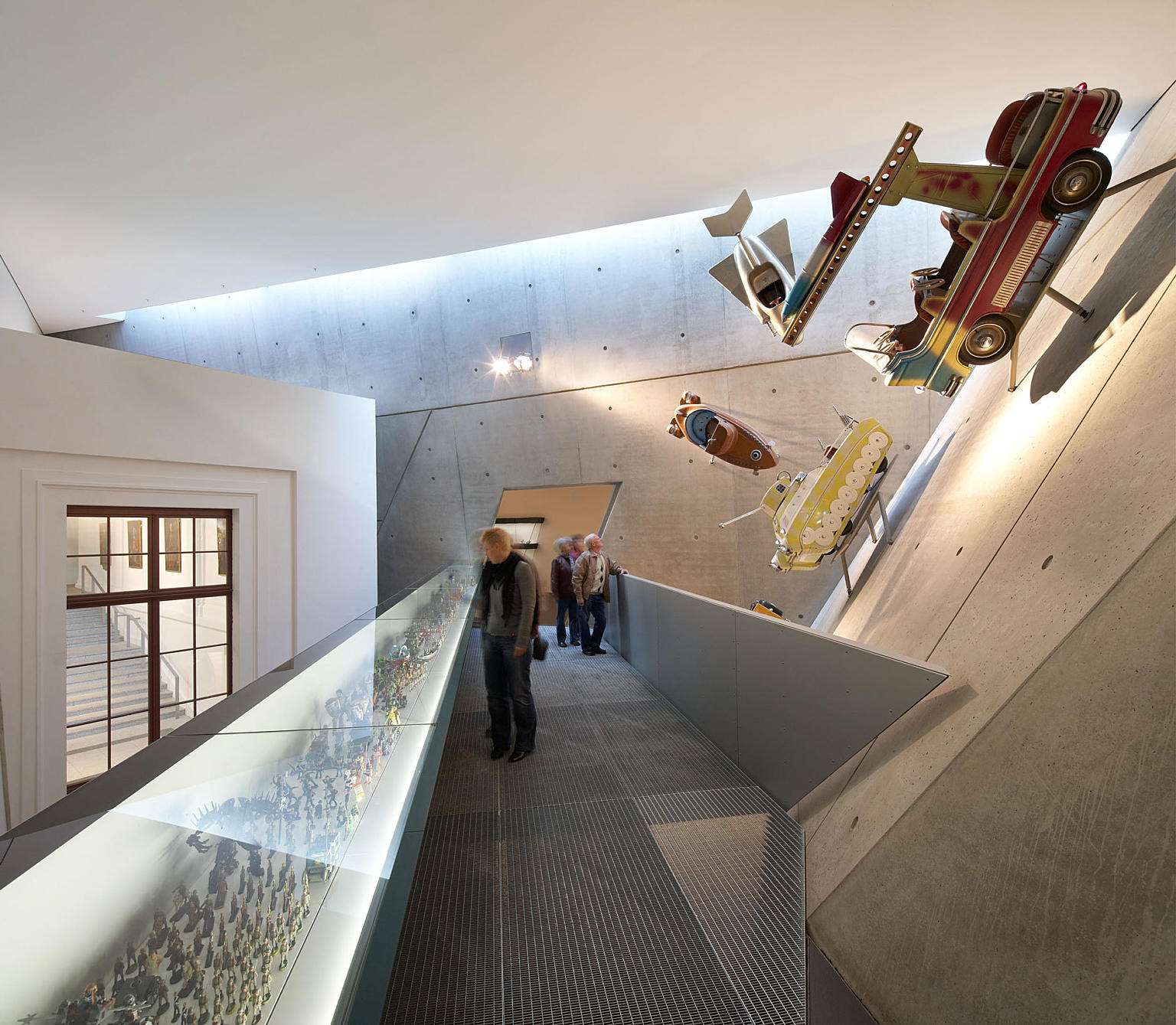 Militærhistorisk museum, Dresden, 2011. Fra utstillingen. Foto: Hufton+Crow Photography / SDL