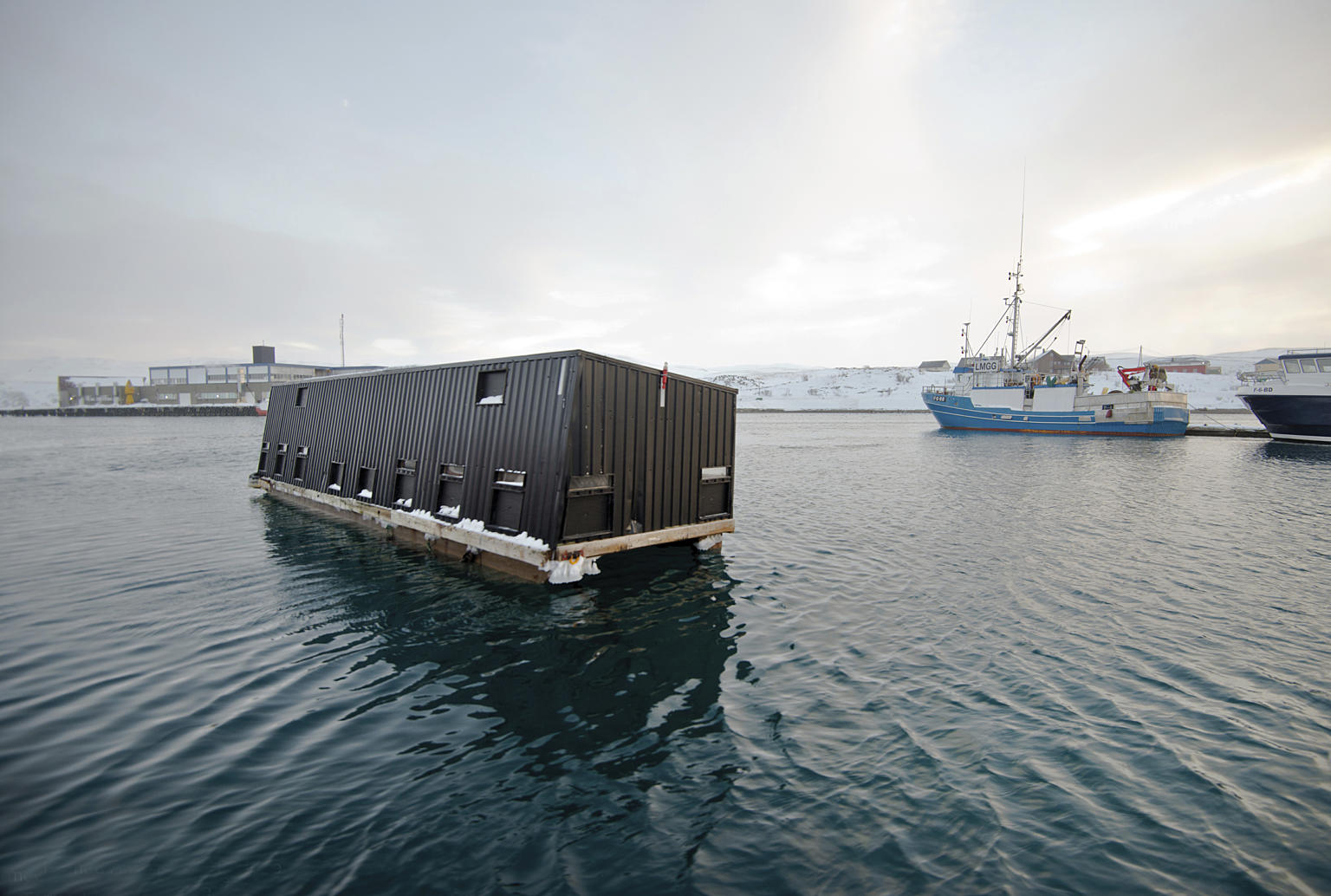 Flytende fugleskjul, Båtsfjord. Biotope 2014. Foto: Biotope