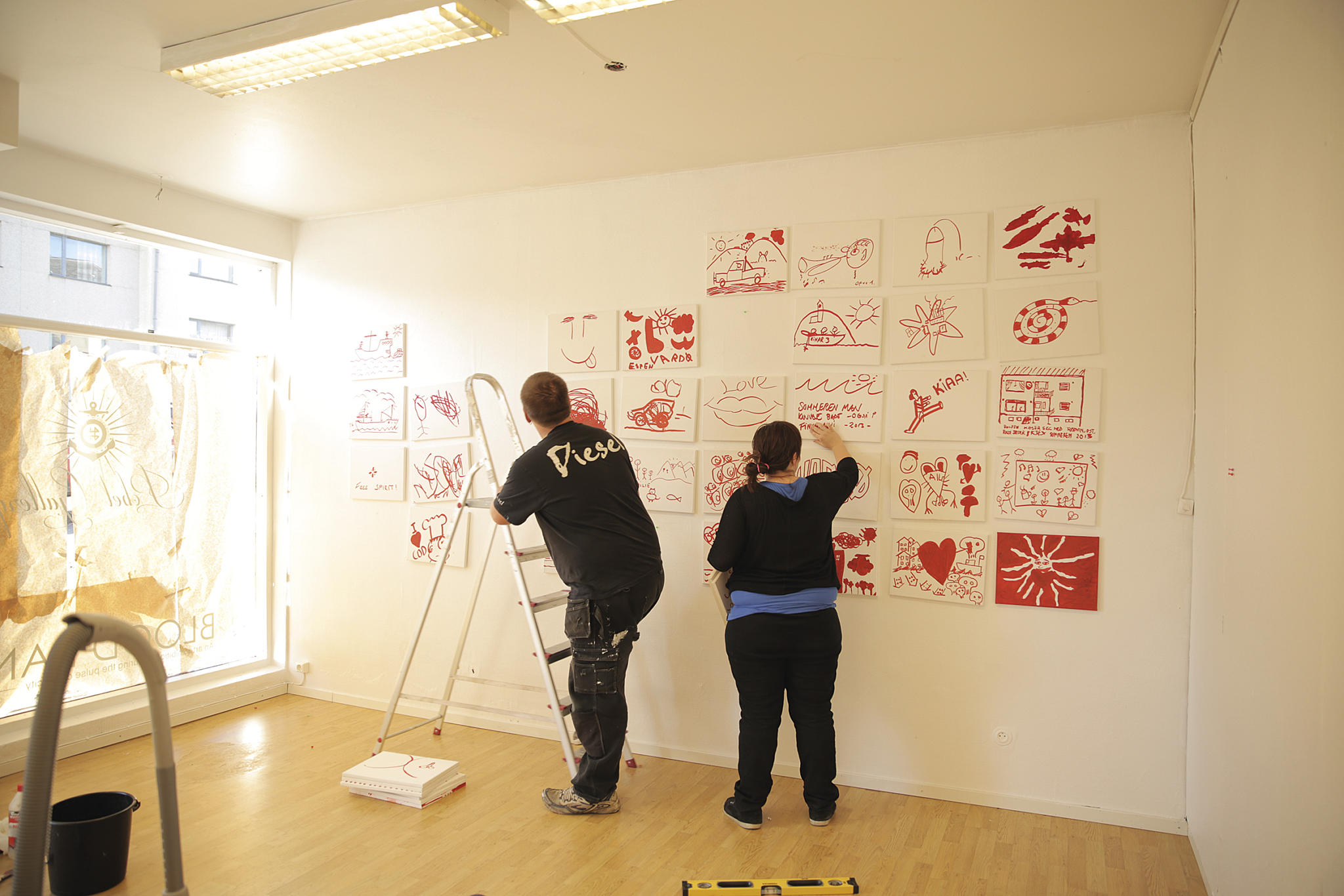 Fra installeringen av Blodbank. Foto: Nima Taheri