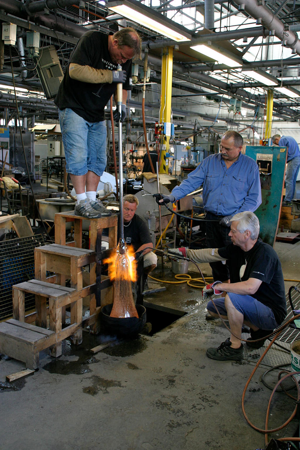 Lampene lages på Hadeland glassverk.