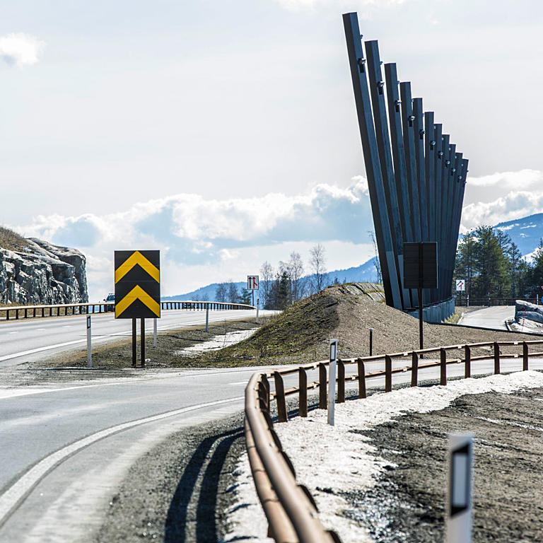 Rasteplassen ved Strandlykkja, E6 sørgående løp. Arkitekt: Løvseth + partner. Landskapsarkitekt: COWI. Foto: Tomasz Majewski