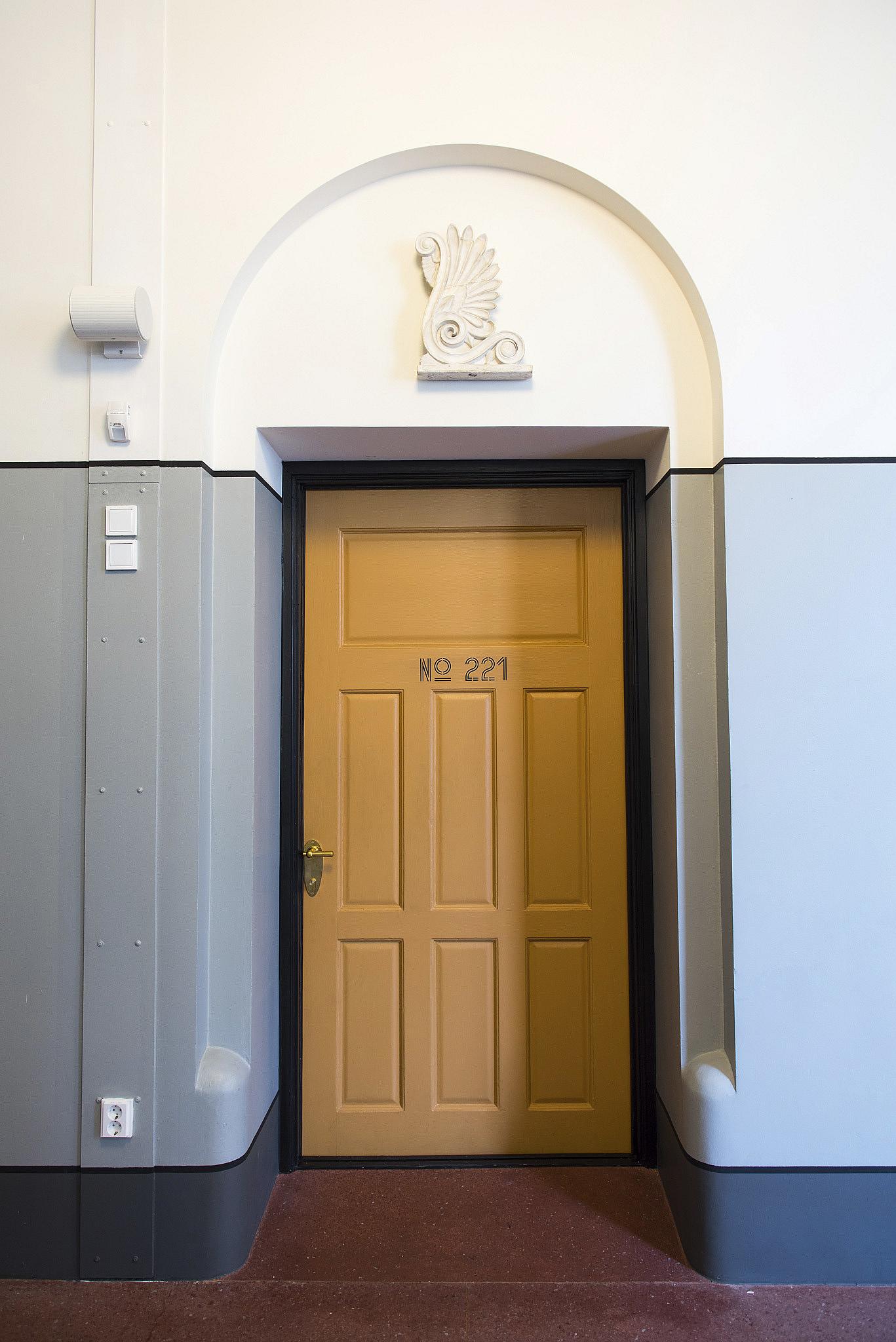 I de eksisterende rommene er originalfargene fra byggeåret 1903 hentet frem.