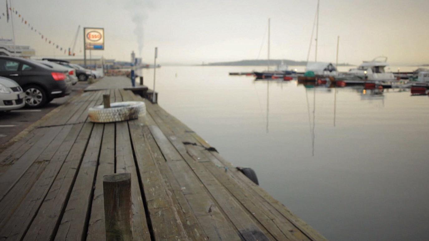 Hvem skal Havnepromenaden være for? Ikke alle steder er like, og ikke alle ønsker seg det samme. Underveis i prosessen utførte teamet en rekke videointervjuer med ulike mennesker langs sjøfronten. Foto: Bilde fra filmen