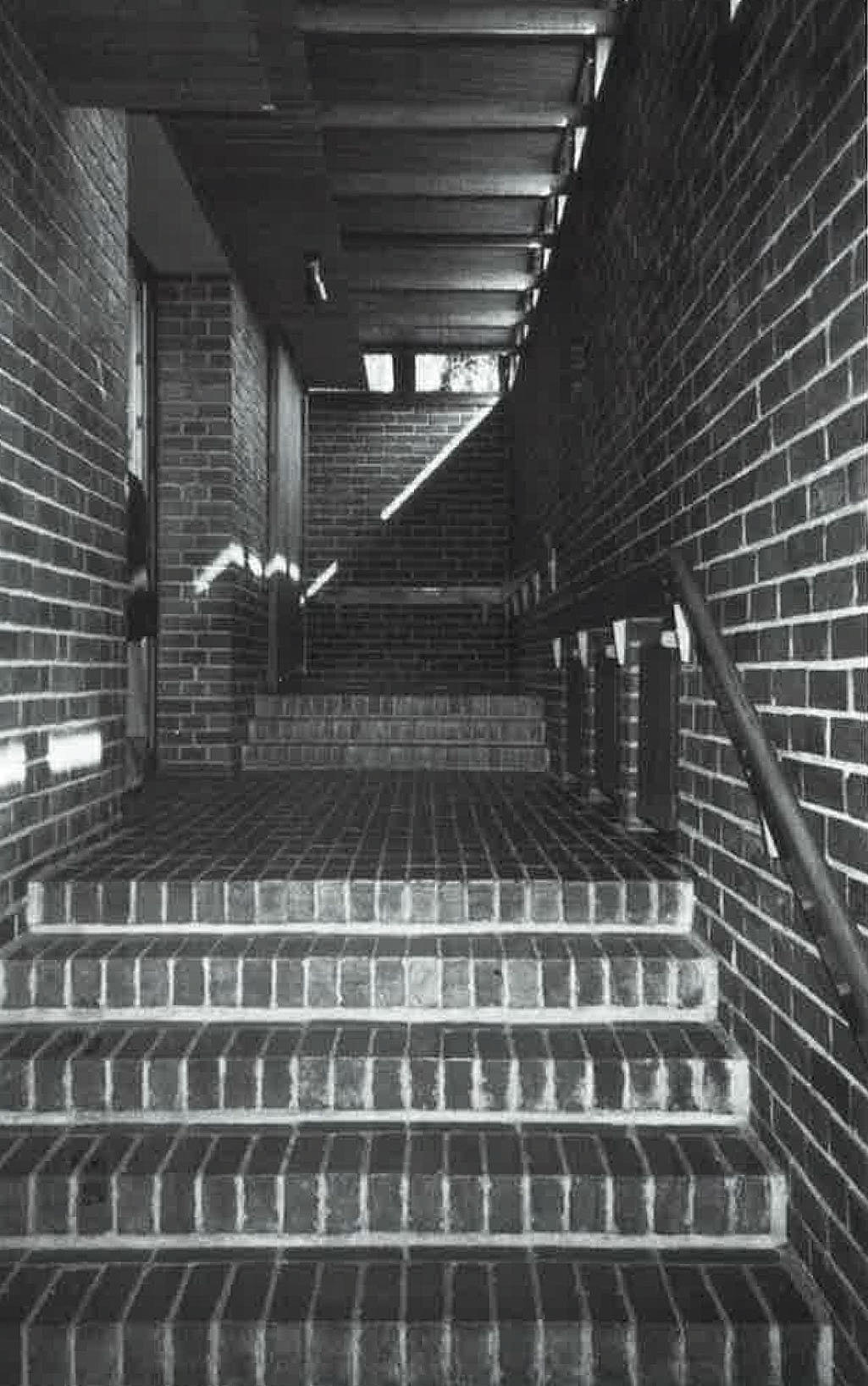 Tektonikk. Illustrasjoner fra introduksjonen til Kenneth Framptons Studies in Tectonic Culture fra 1995.