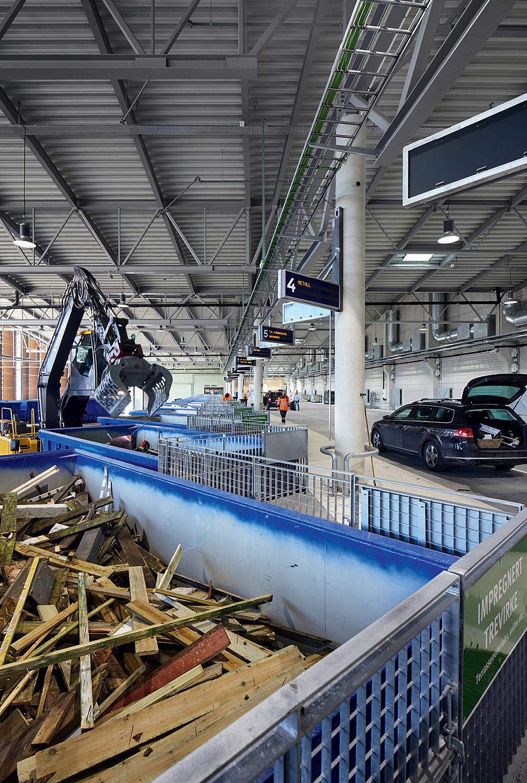 Den overdekkede publikumsrampen. Foto: Ivan Brodey