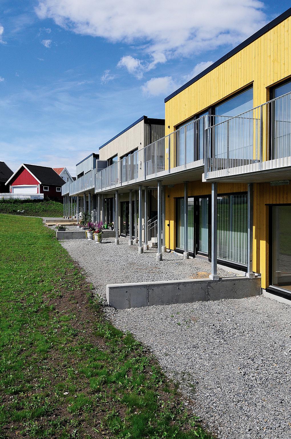 Enhetene i byggetrinn 5 har balkong mot fellesområdet. Foto: Are Carlsen