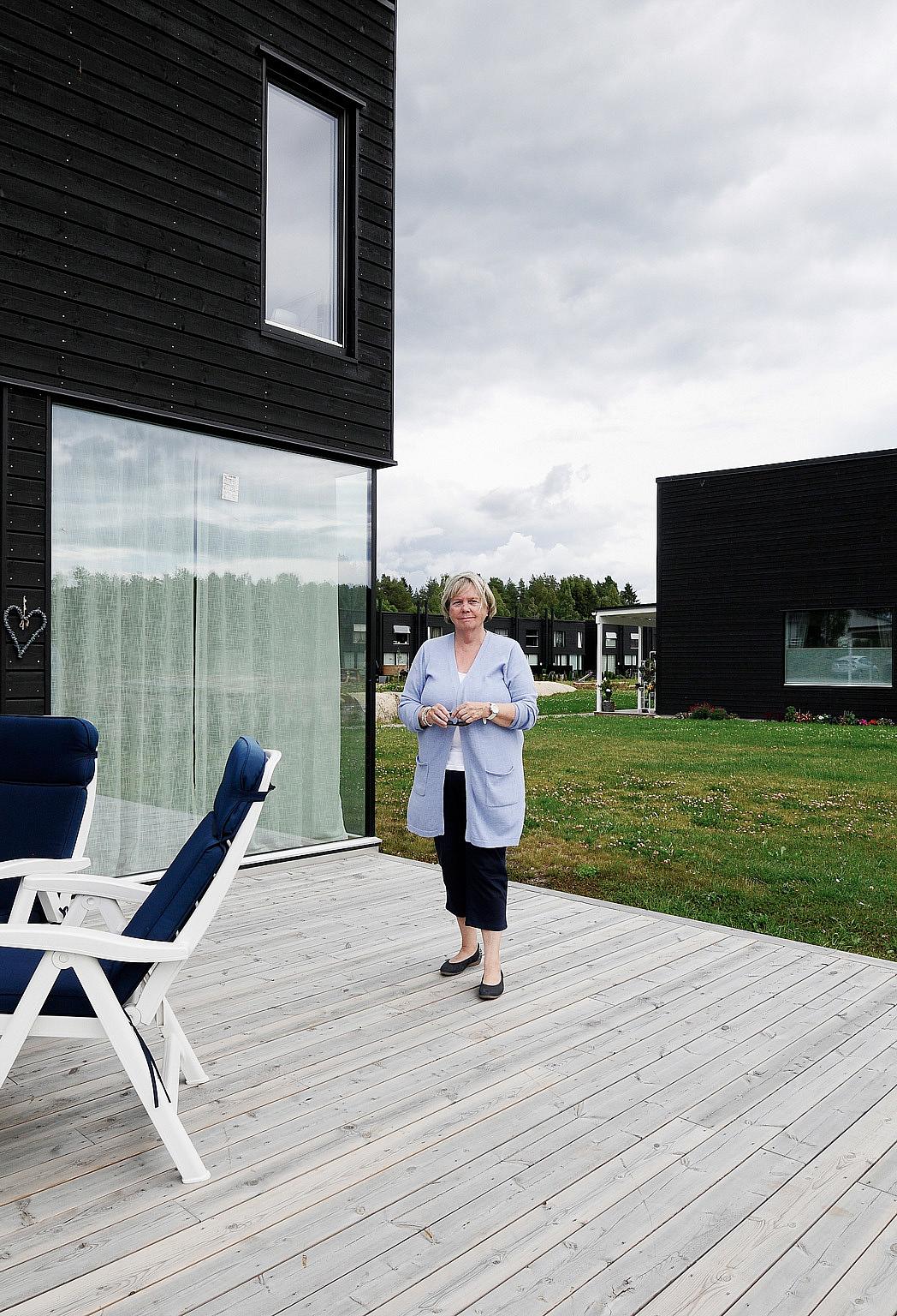 Grete Hubred bor i en rekkehusleilighet på 80 kvm ved siden av. Hun er pensjonist, og har innredet ett av soverommene til barnebarna. Foto: Are Carlsen