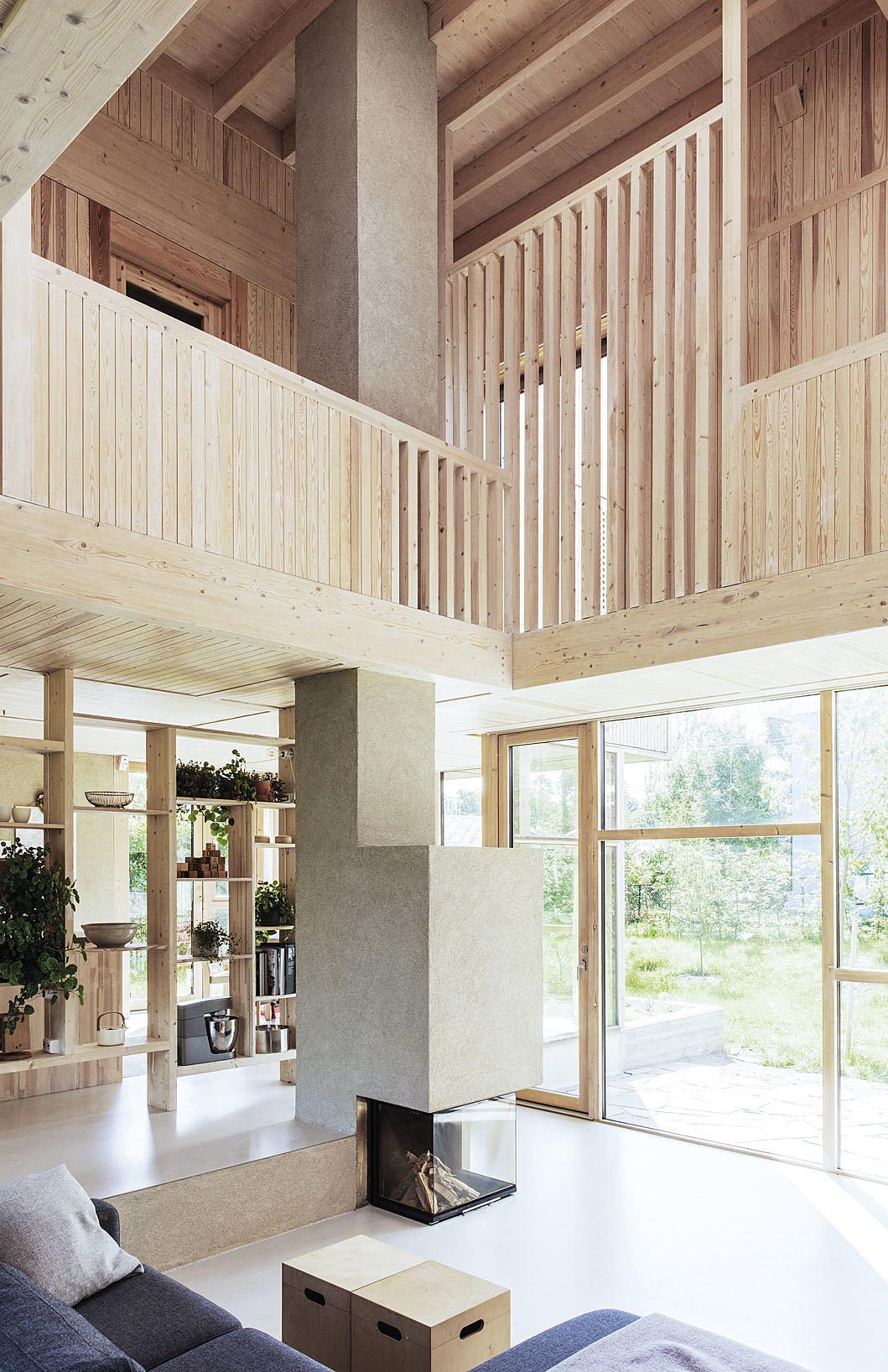 Det dobbelthøye rommet midt i huset.