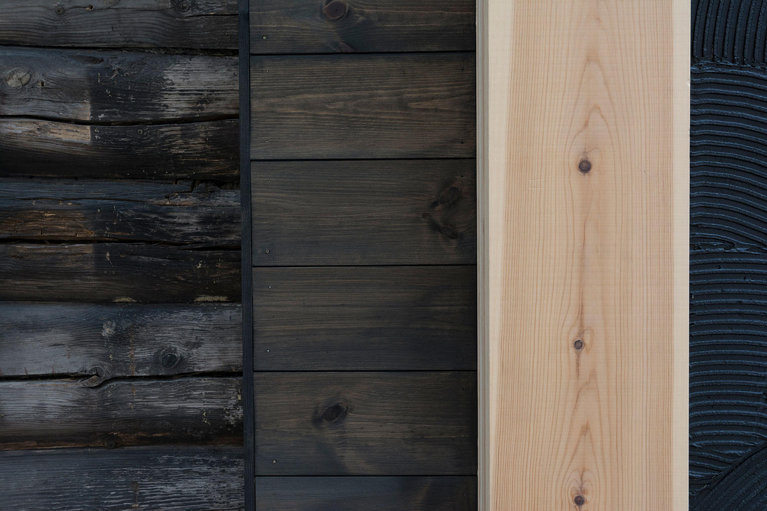 Ny konstruksjon sammen med nye og gamle vegger av tre.