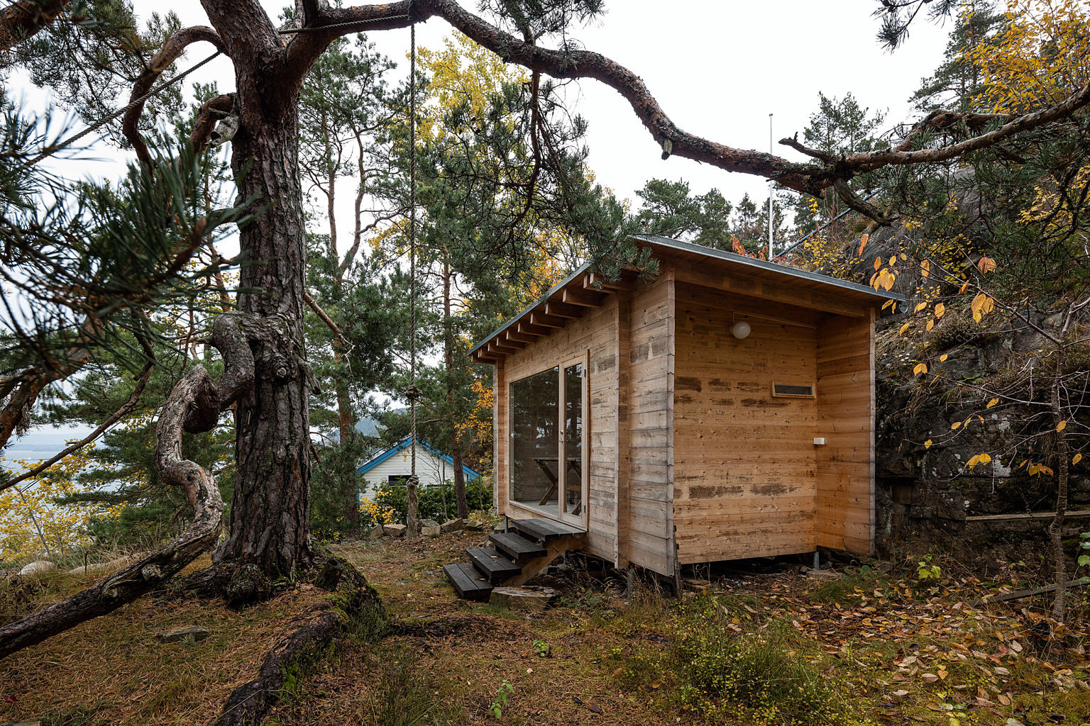 #H2, anneks på samme tomt, med arbeidsrom/gjesterom. Foto: Jonas Adolfsen