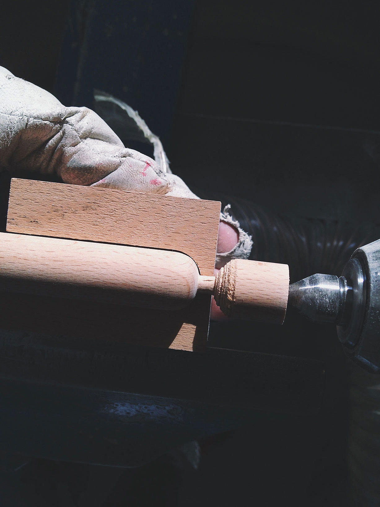 Fra produksjonen av prototype til Blossom. Stilkene er runde i begge ender for å være gode å ta i. Foto: Andreas Bergsaker