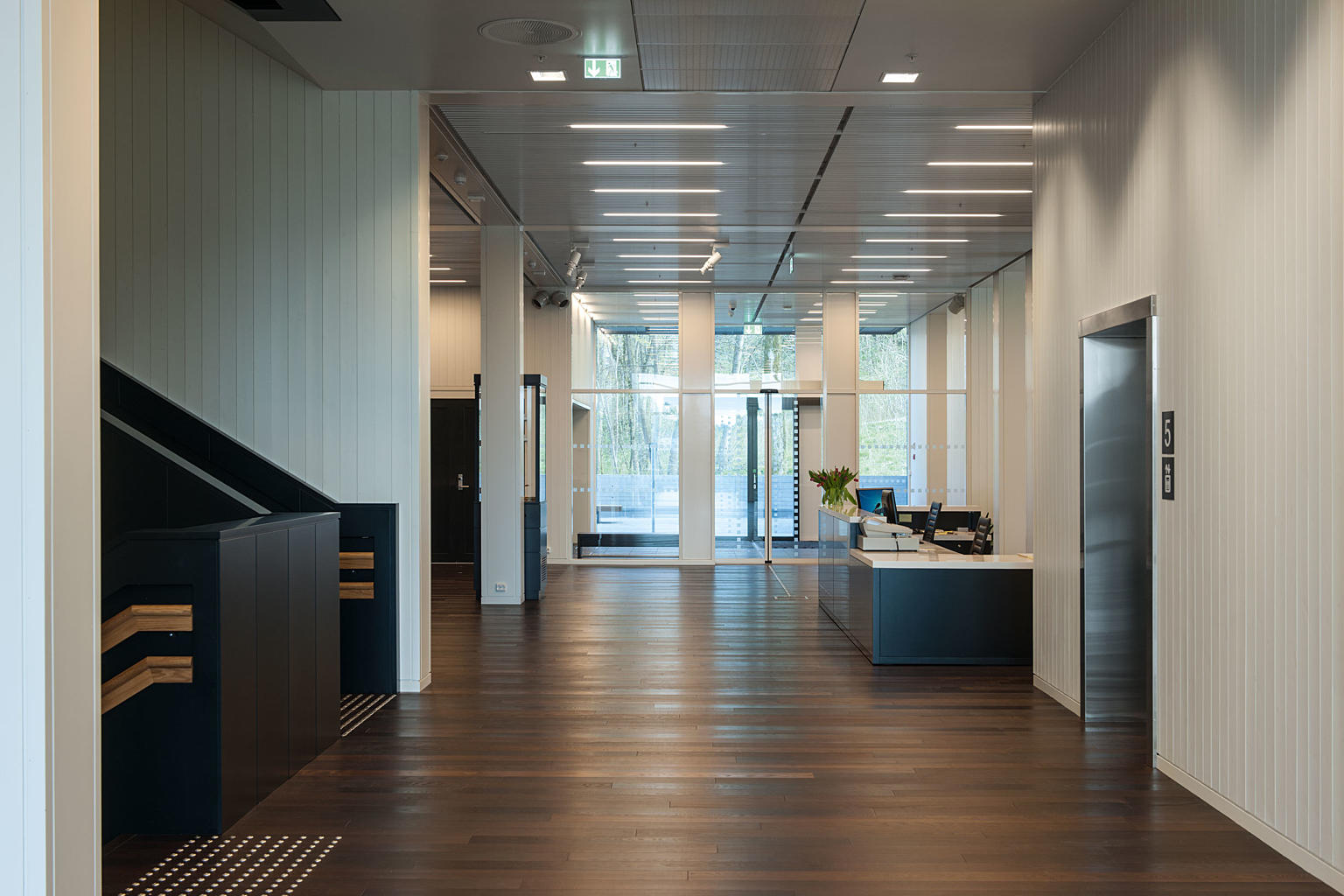 5. et., inngangsaksen sett mot hovedinngangen.