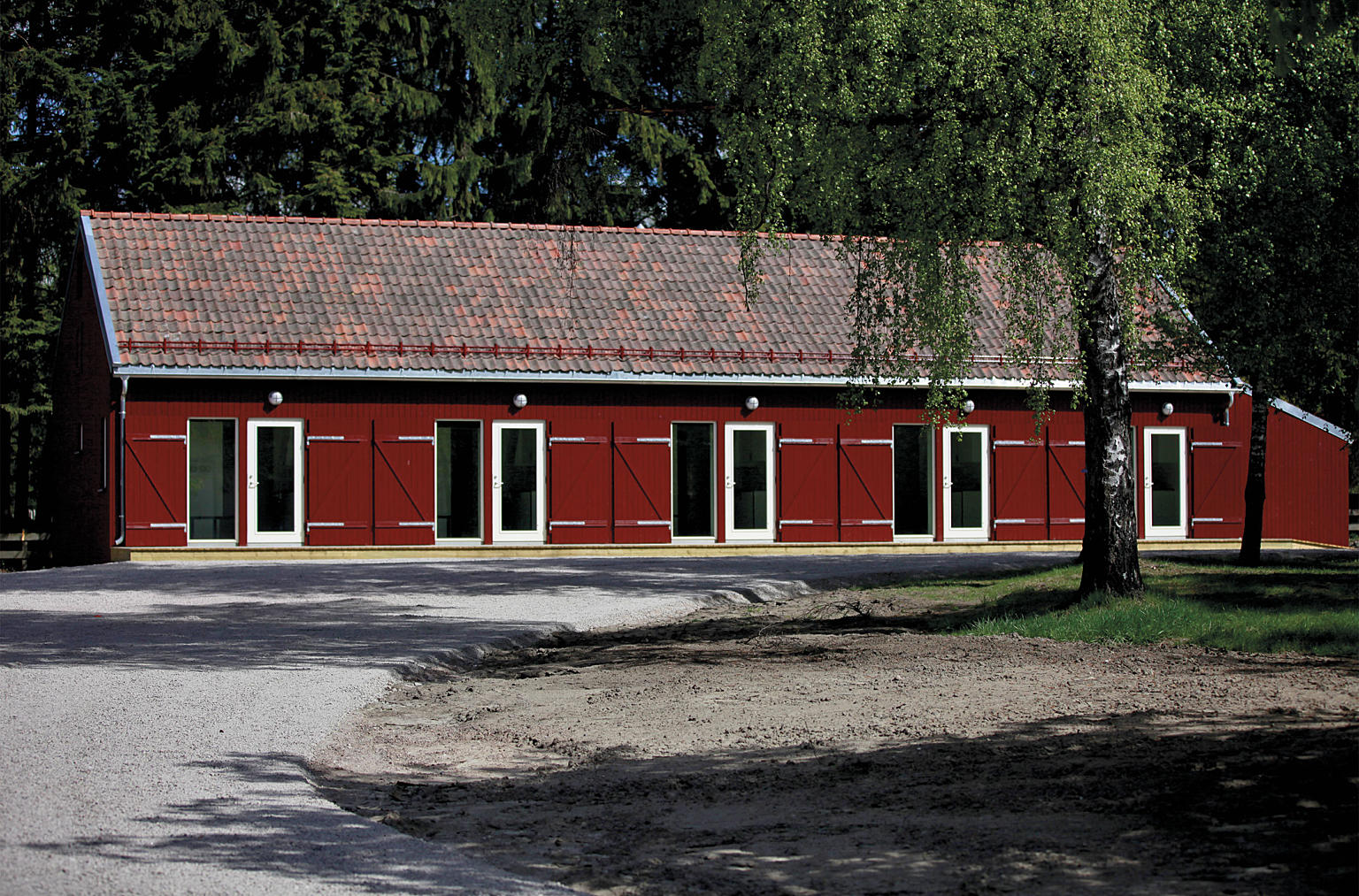 Leilighetene i Vognskjulet har oppholdsrom mot tunet.