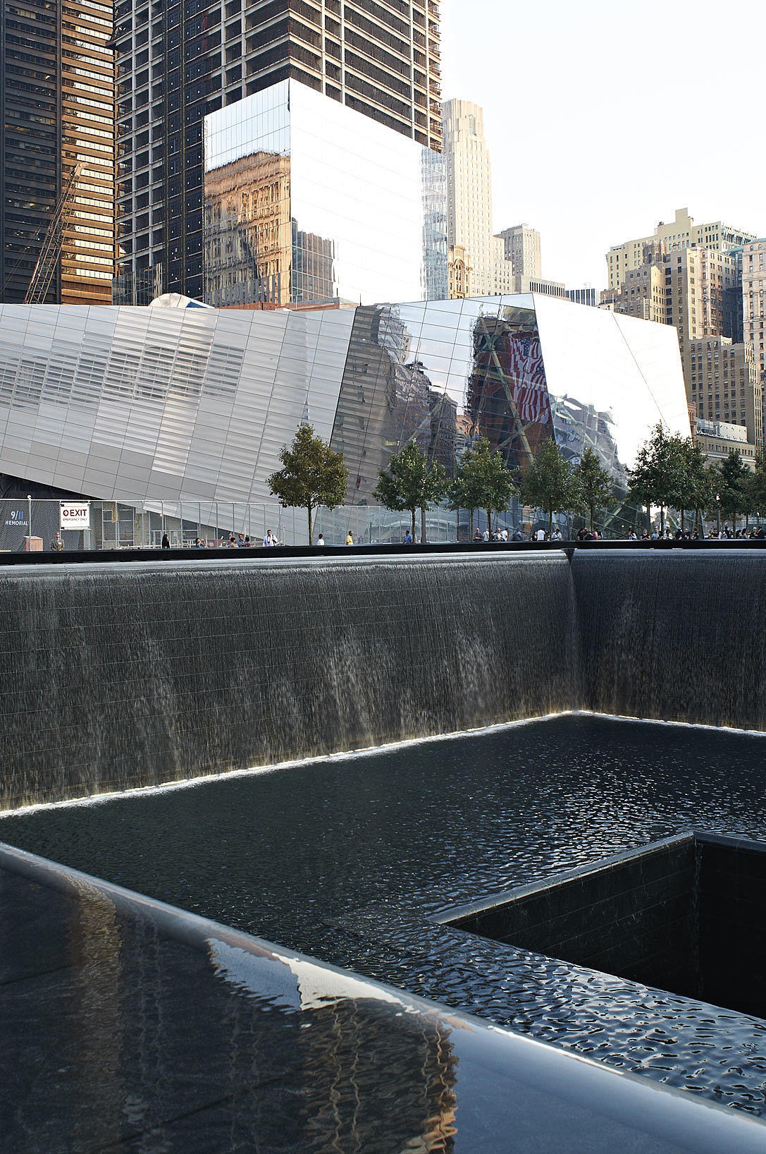 Ekspertgruppen som bidro til gjenreisingen av Utøya har brukt erfaringer fra andre prosjekter, blant annet minnestedet etter 9/11 i New York, når de har gitt råd om Utøyas framtid. – I senere år har minner og traumer blitt en stor akademisk disiplin i USA, forteller Alice Greenwald. Foto: Are Carlsen.