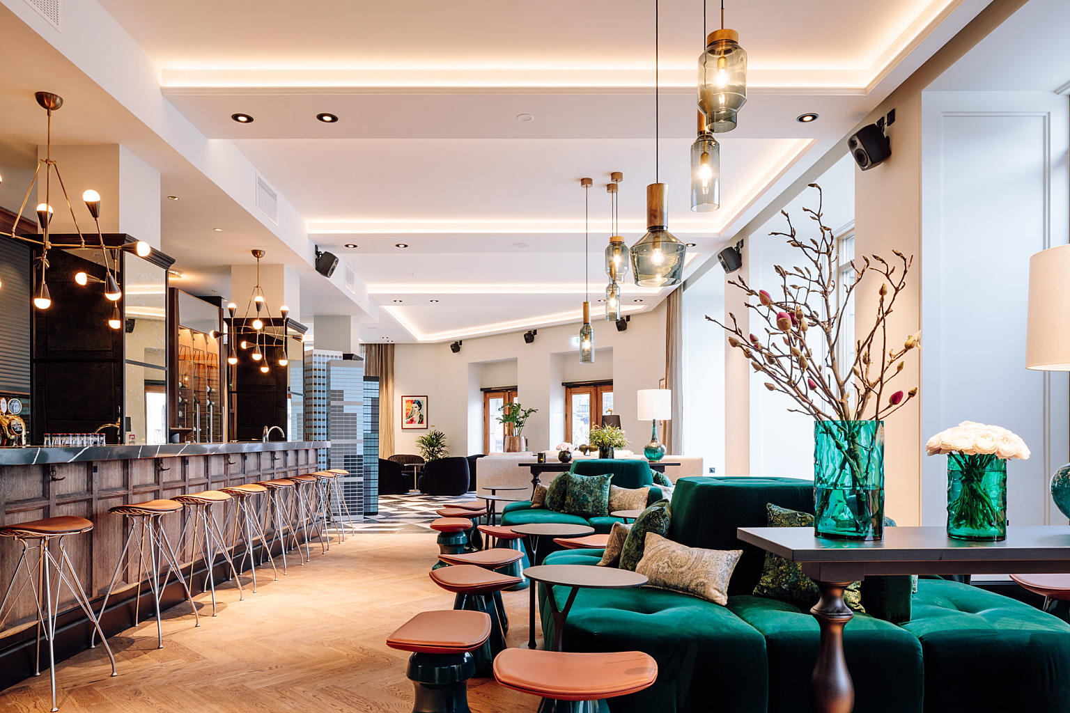 Mens norske Kritt arkitekter har stått for det bygningsmessige, var interiøret overlatt til finske Puroplan, et kontor Choice-kjeden har jobbet med ved flere tidligere anledninger.