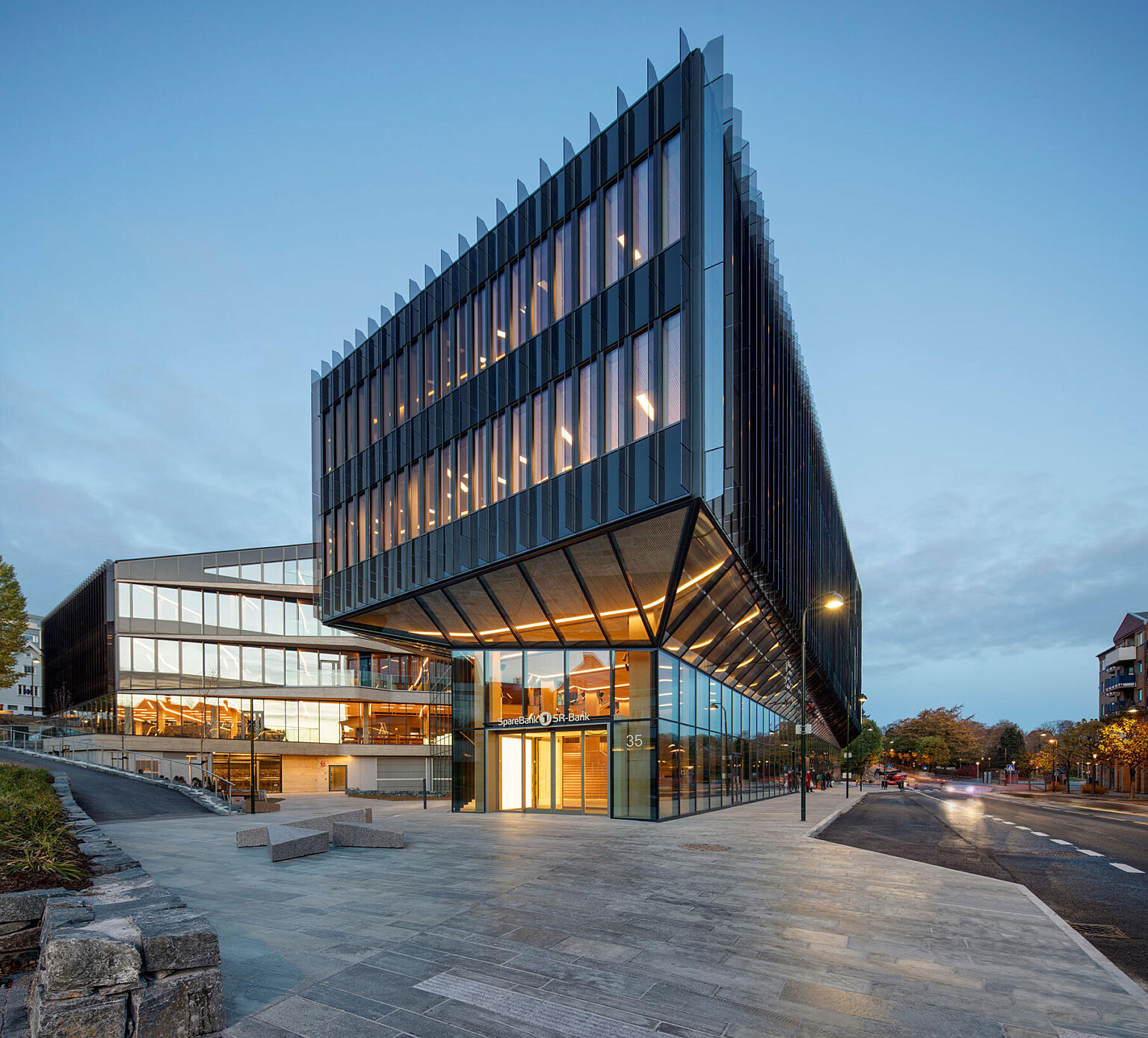 Finansparken har et sterkt og ikonisk uttrykk, som samtidig har en overbevisende stedlig berettigelse.