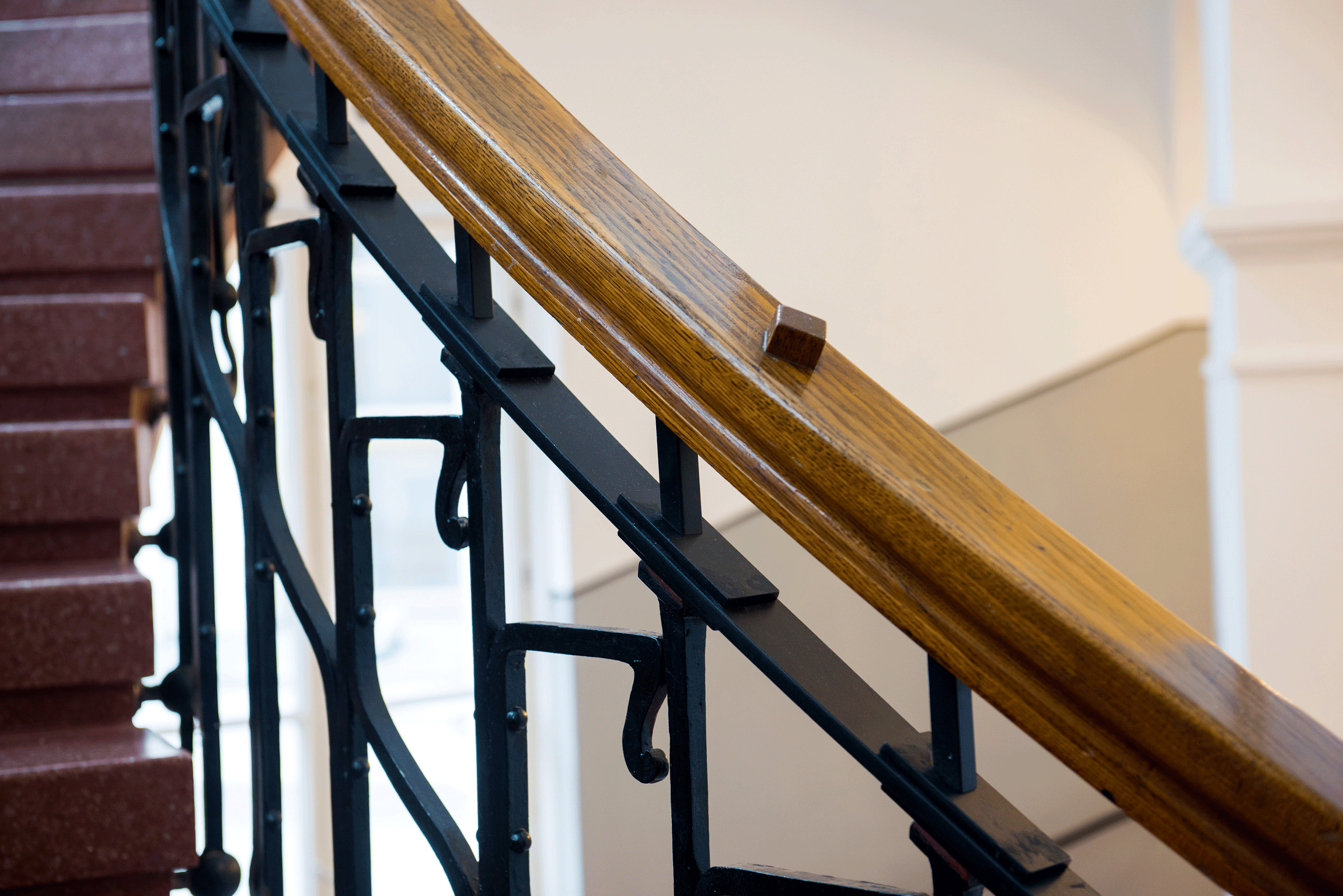 Originalrekkverket måtte heves 200 mm for å tilfredstille TEK 10.